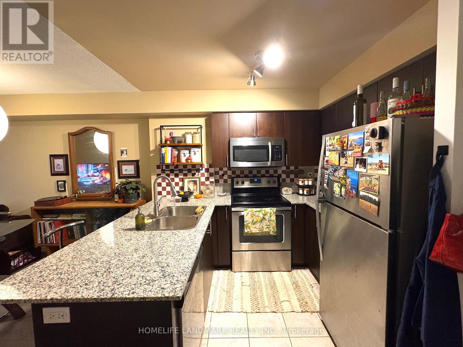 1908 - 1410 Dupont Street, Toronto, Ontario  M6H 0B6 - Photo 3 - W12455369