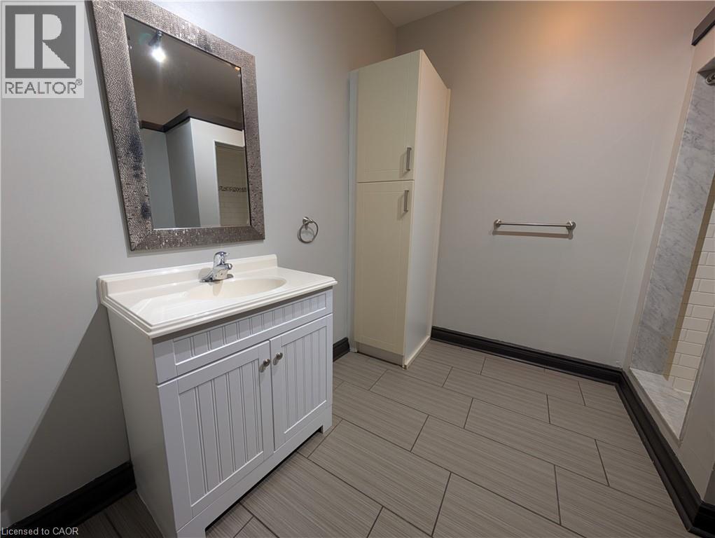 473 King Street W Unit# B, Hamilton, Ontario  L8P 1B8 - Photo 17 - 40776729