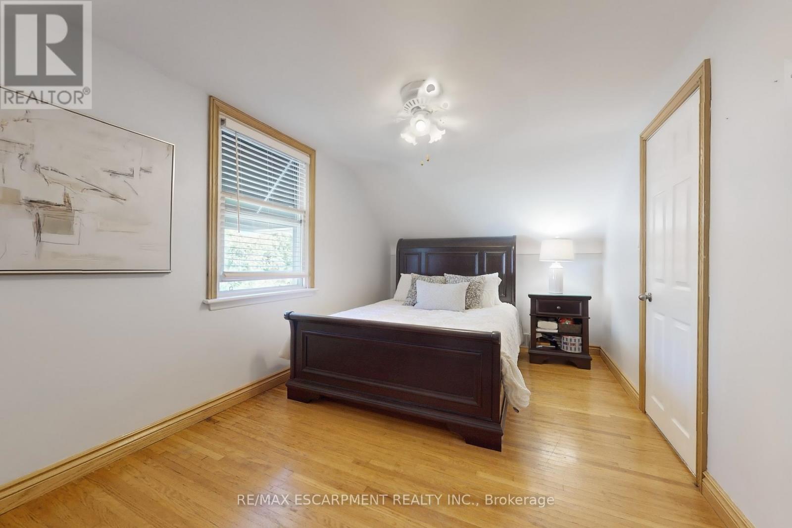 23 Sylvia Crescent, Hamilton, Ontario  L8K 2A8 - Photo 16 - X12455278