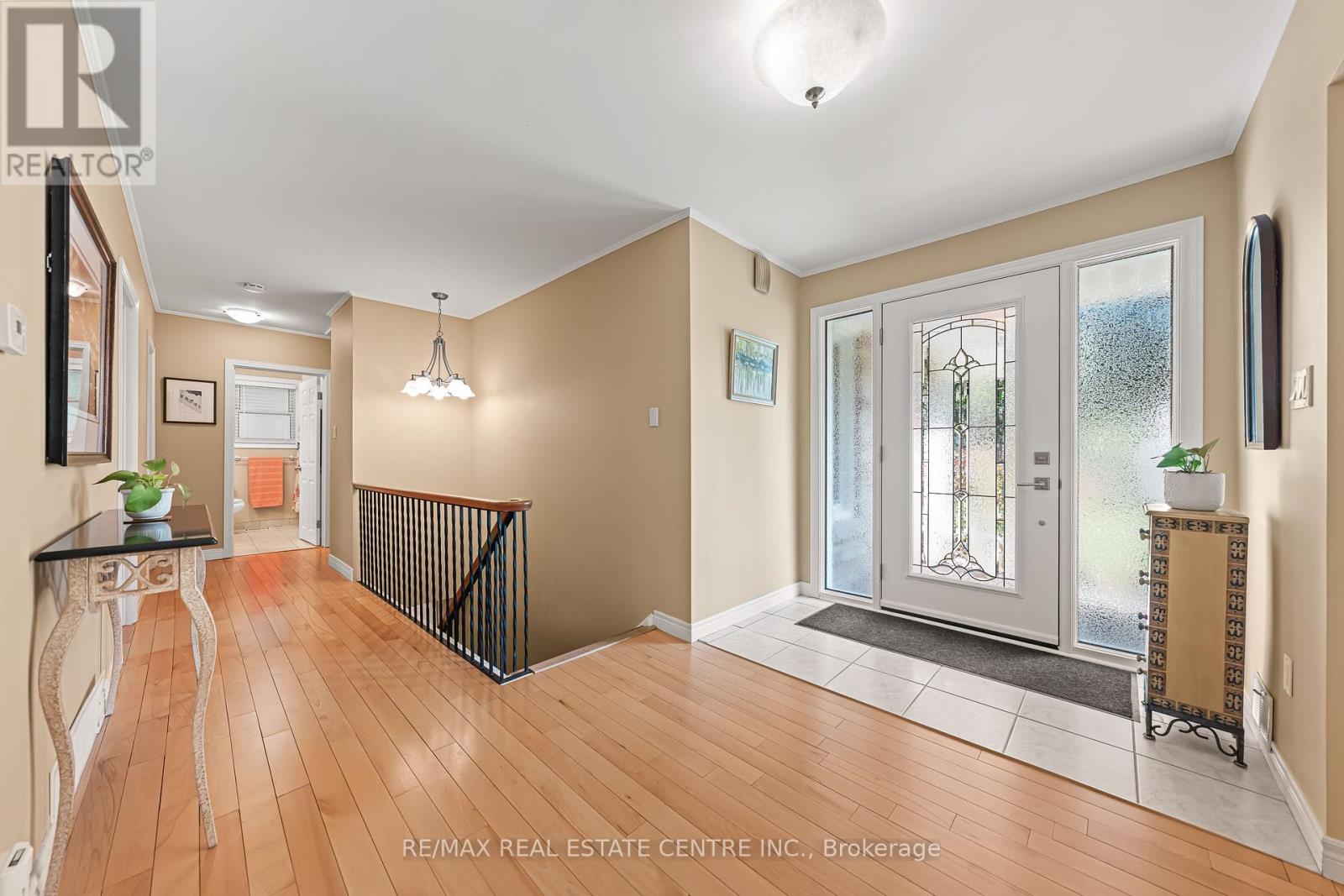 45 Highland Crescent, Cambridge, Ontario  N1S 1L7 - Photo 4 - X12455284