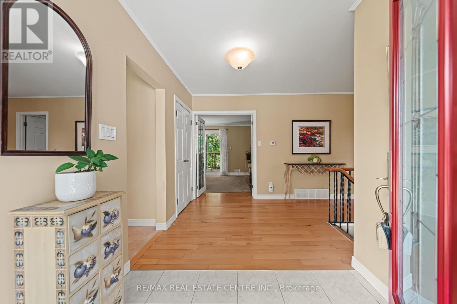 45 Highland Crescent, Cambridge, Ontario  N1S 1L7 - Photo 6 - X12455284