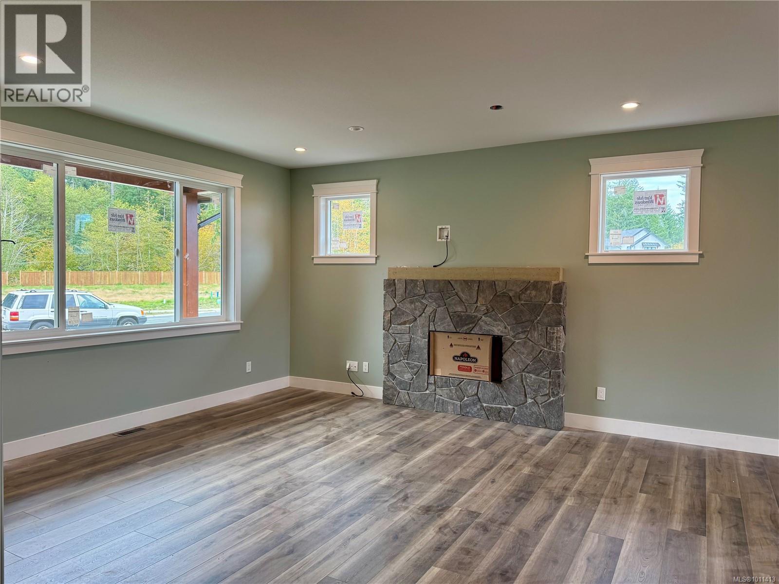 742 Salmonberry St, Campbell River, British Columbia  V9H 0G1 - Photo 4 - 1011413