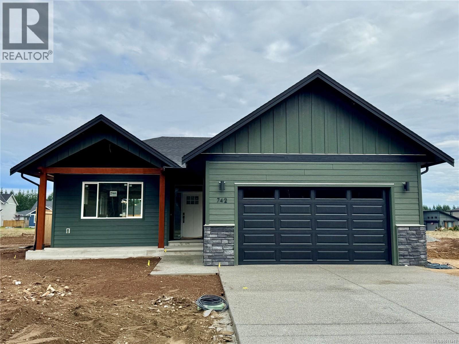 742 Salmonberry St, Campbell River, British Columbia  V9H 0G1 - Photo 3 - 1011413