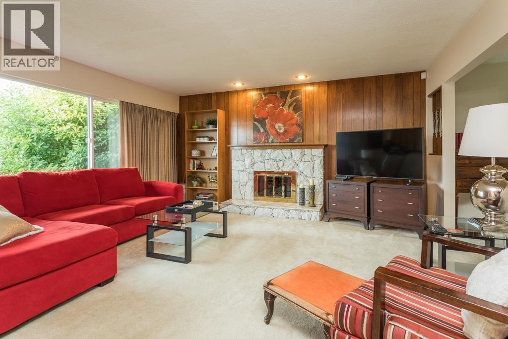 11900 Dewsbury Drive, Richmond, British Columbia  V6X 2Y7 - Photo 3 - R3057217