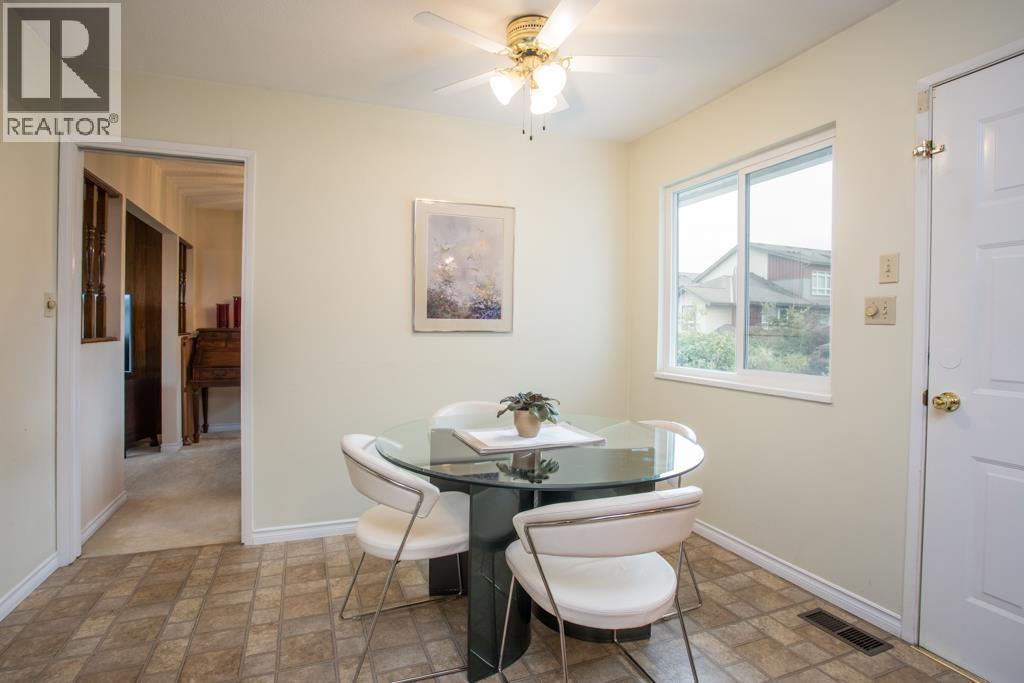 11900 Dewsbury Drive, Richmond, British Columbia  V6X 2Y7 - Photo 9 - R3057217