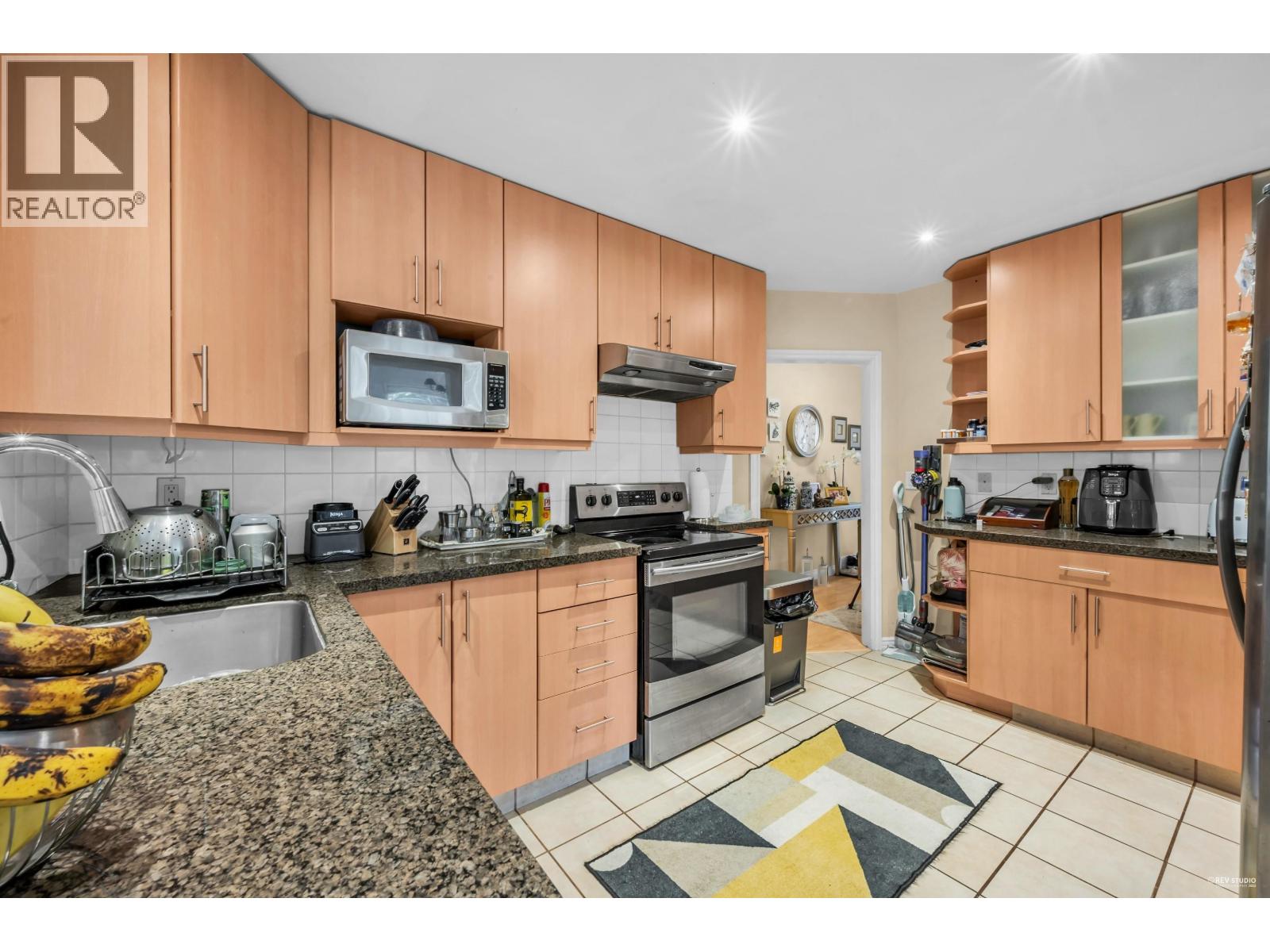 1052 Montroyal Boulevard, North Vancouver, British Columbia  V7R 2H4 - Photo 12 - R3057221