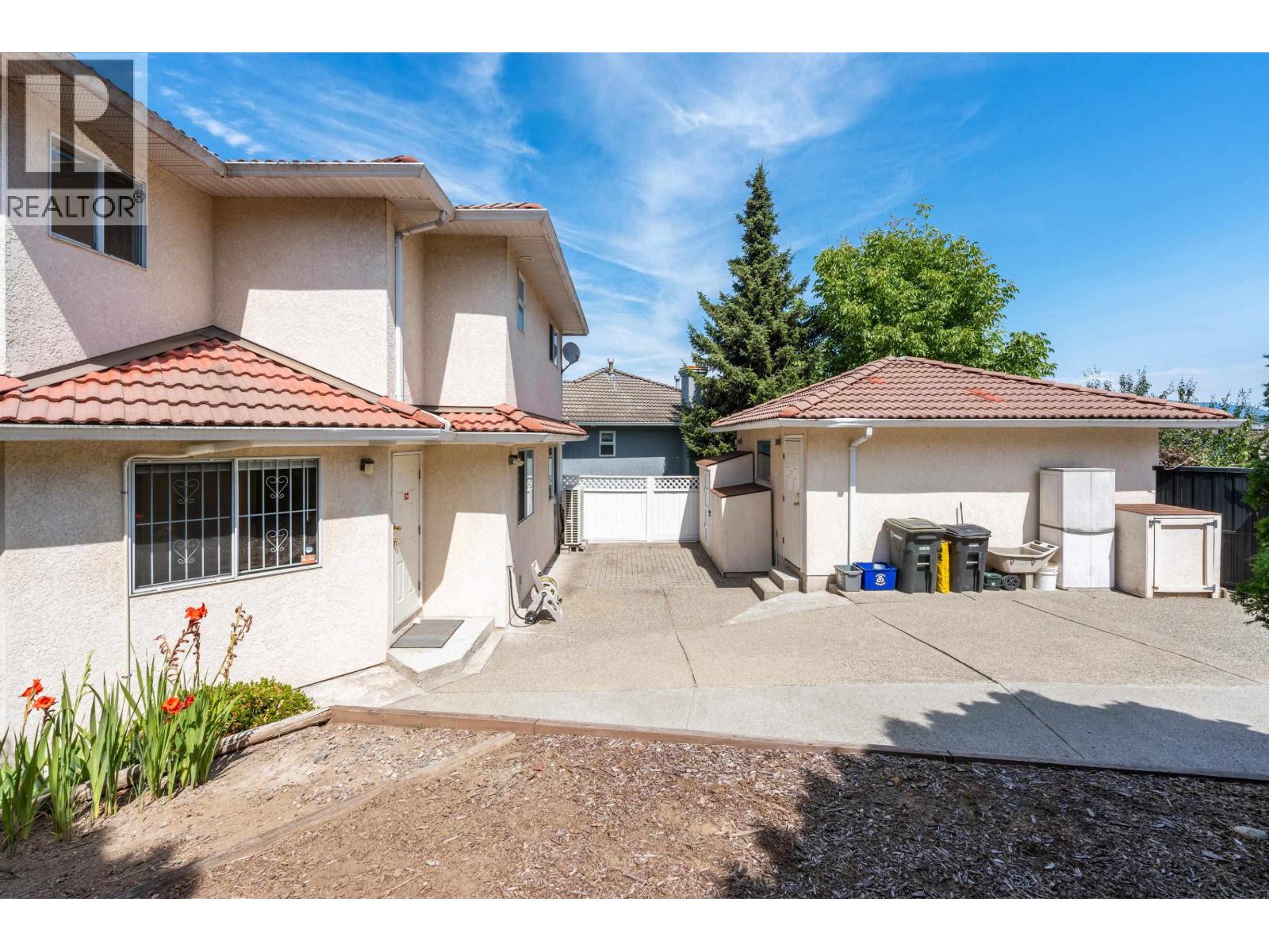 8948 Yarrow Place, Burnaby, British Columbia  V3N 4W1 - Photo 31 - R3057237