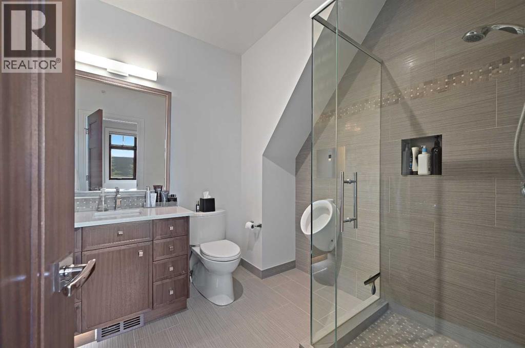 31 Spring Valley Heights Sw, Calgary, Alberta  T3H 0M3 - Photo 36 - A2262594