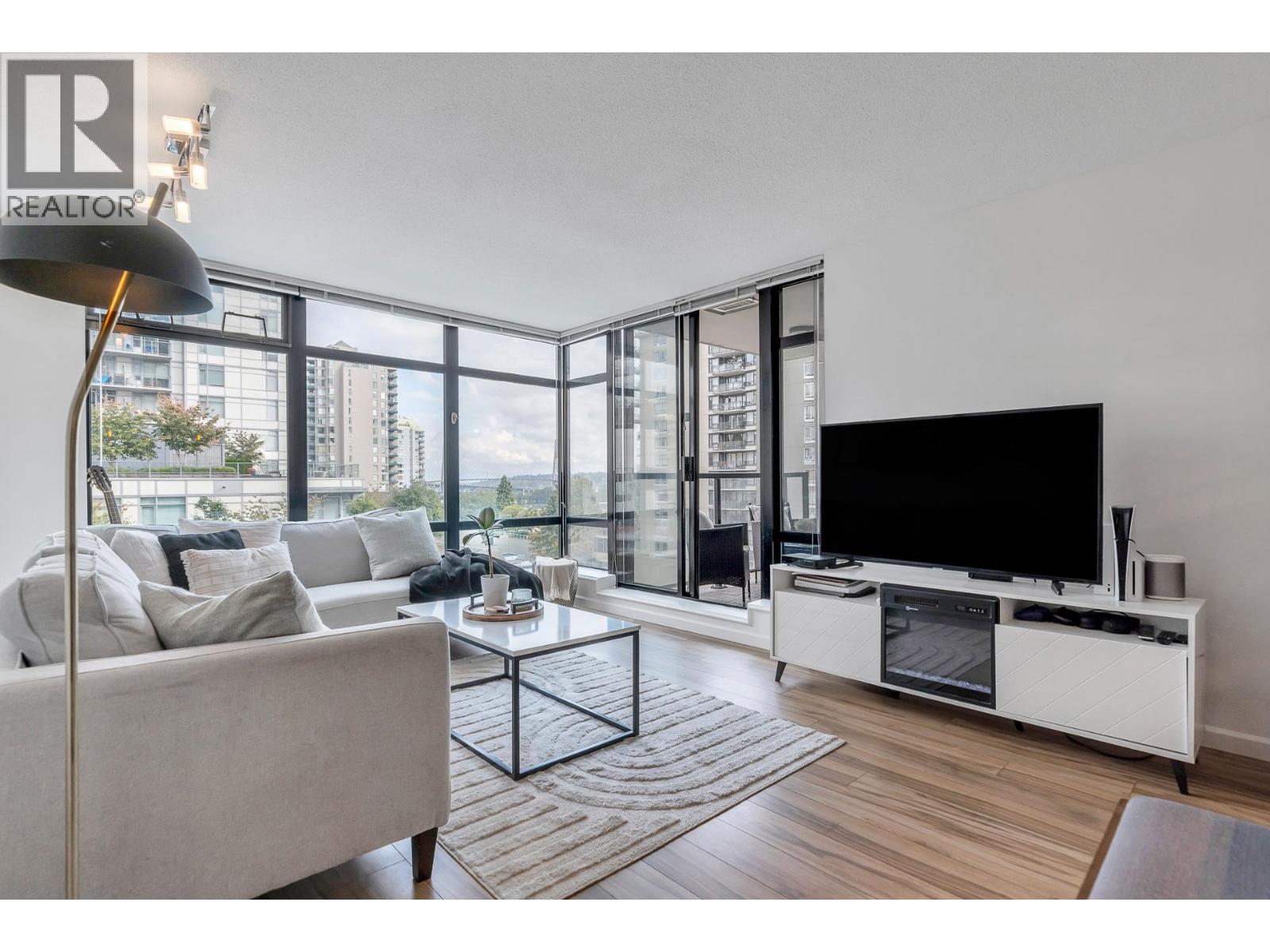 606 610 VICTORIA STREET, New Westminster, British Columbia