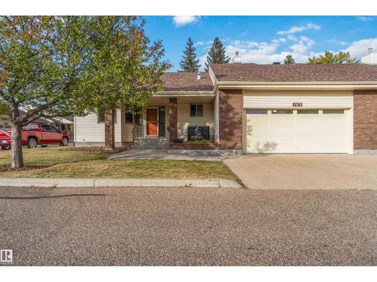 163 Oeming Rd Nw, Edmonton, Alberta  T6R 1M6 - Photo 2 - E4461553