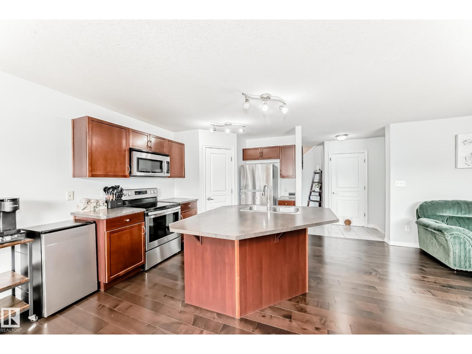 6003 48 Av, Beaumont, Alberta  T4X 0A3 - Photo 6 - E4461555