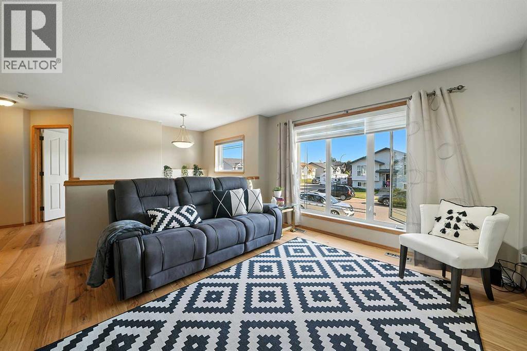 46 Kirkland Close, Red Deer, Alberta  T4P 4A3 - Photo 7 - A2250692