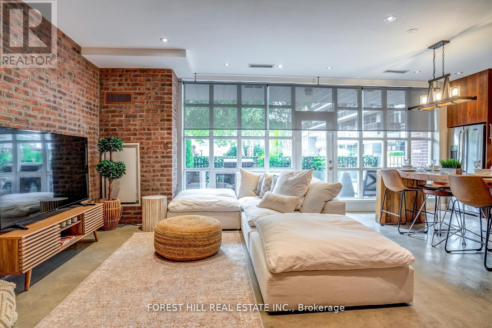 103 - 23 Brant Street, Toronto, Ontario  M5V 2L5 - Photo 2 - C12455379