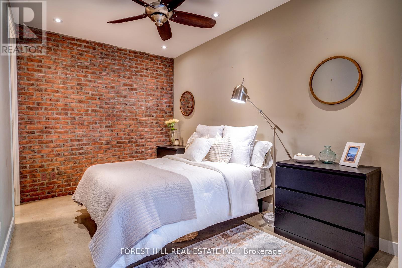 103 - 23 Brant Street, Toronto, Ontario  M5V 2L5 - Photo 6 - C12455379