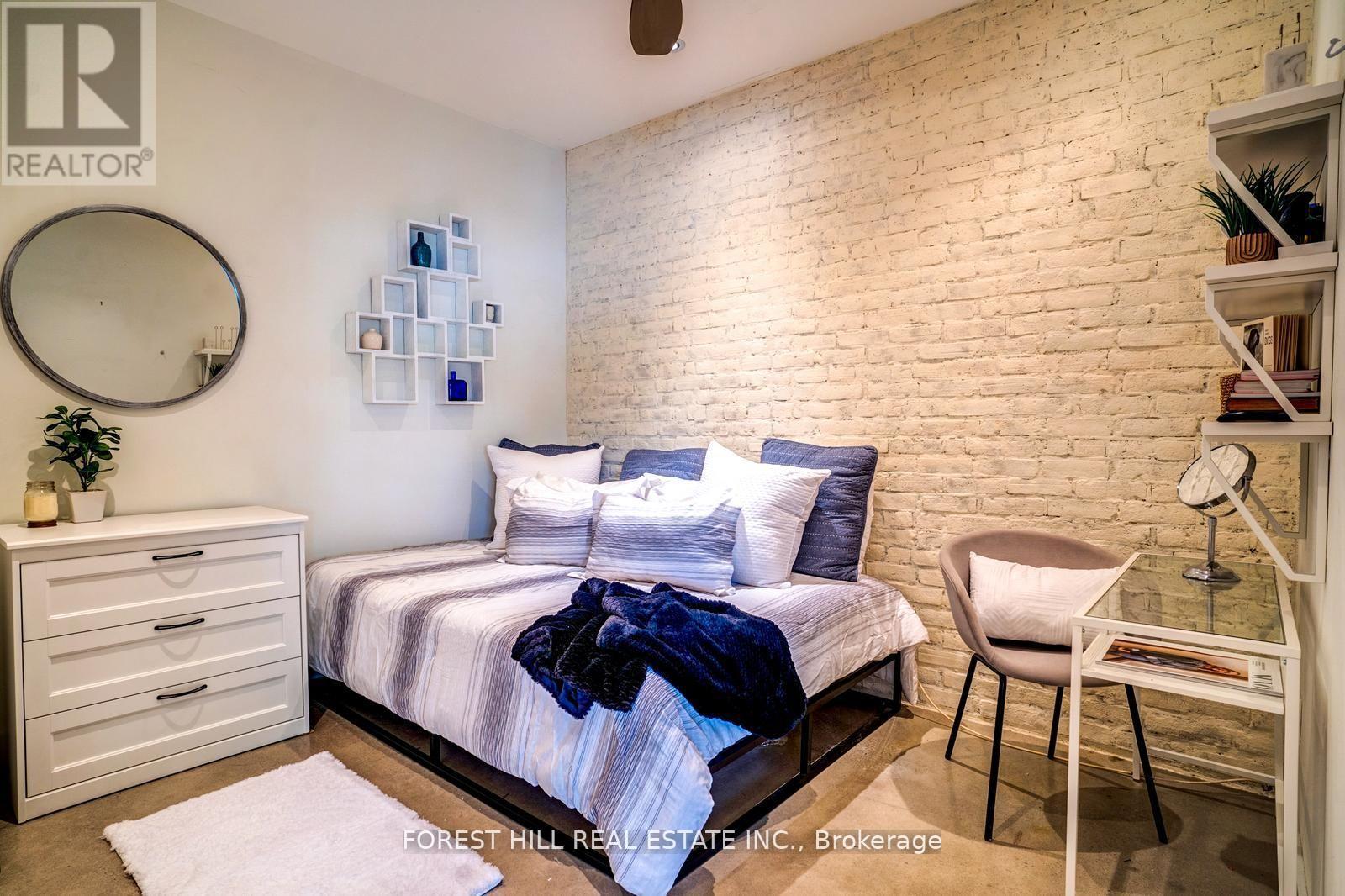103 - 23 Brant Street, Toronto, Ontario  M5V 2L5 - Photo 9 - C12455379