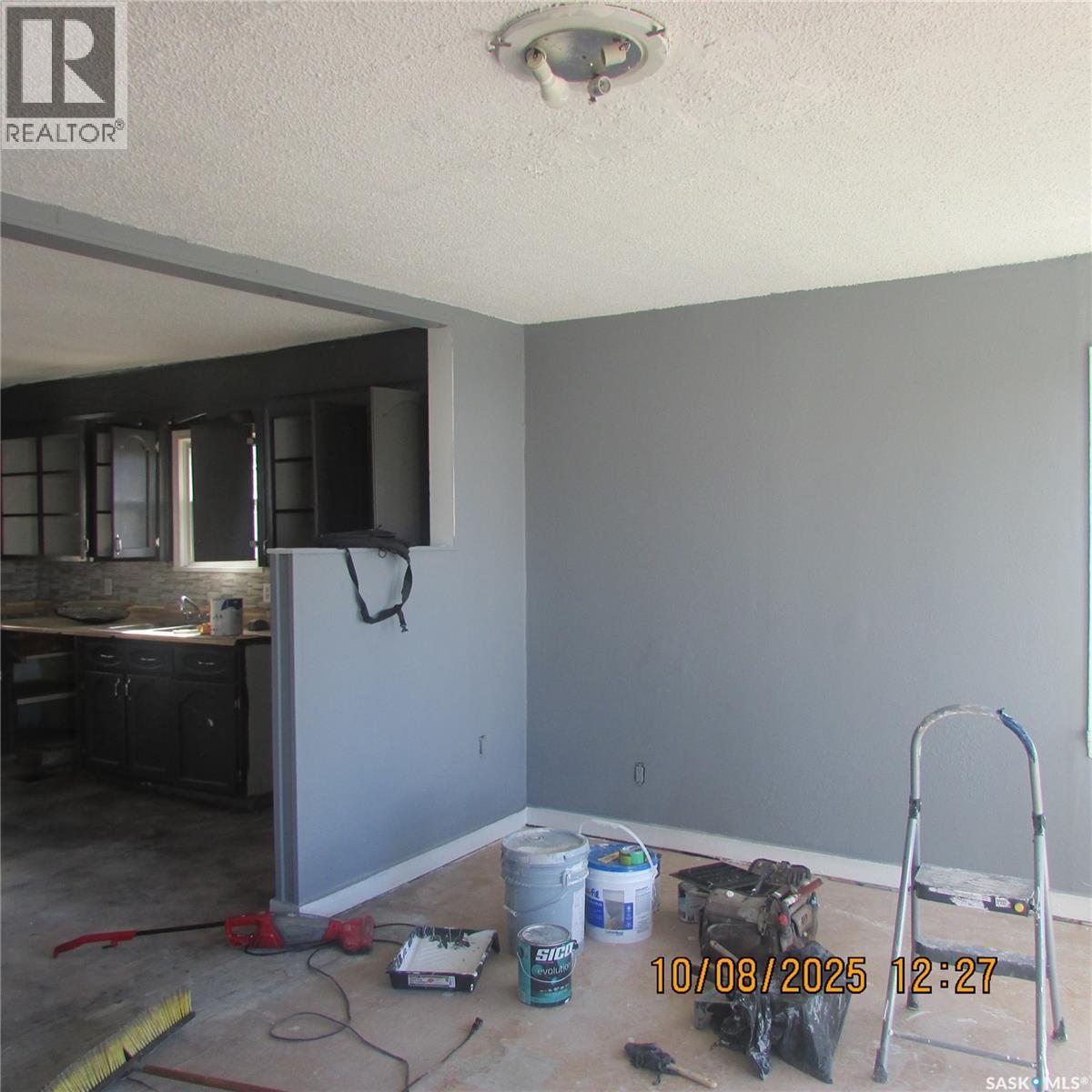 421 Mcintyre Street, Regina, Saskatchewan  S4R 2M2 - Photo 4 - SK020568