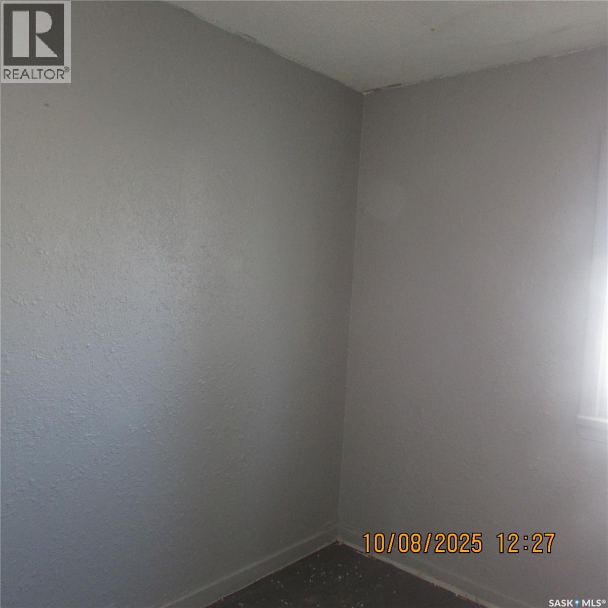 421 Mcintyre Street, Regina, Saskatchewan  S4R 2M2 - Photo 5 - SK020568