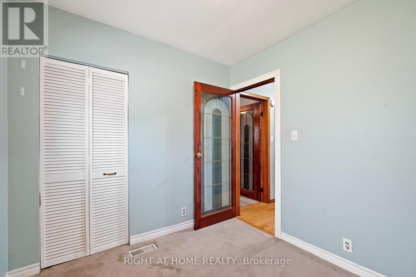 275 Miami Drive, Georgina, Ontario  L4P 2Z5 - Photo 12 - N12455382