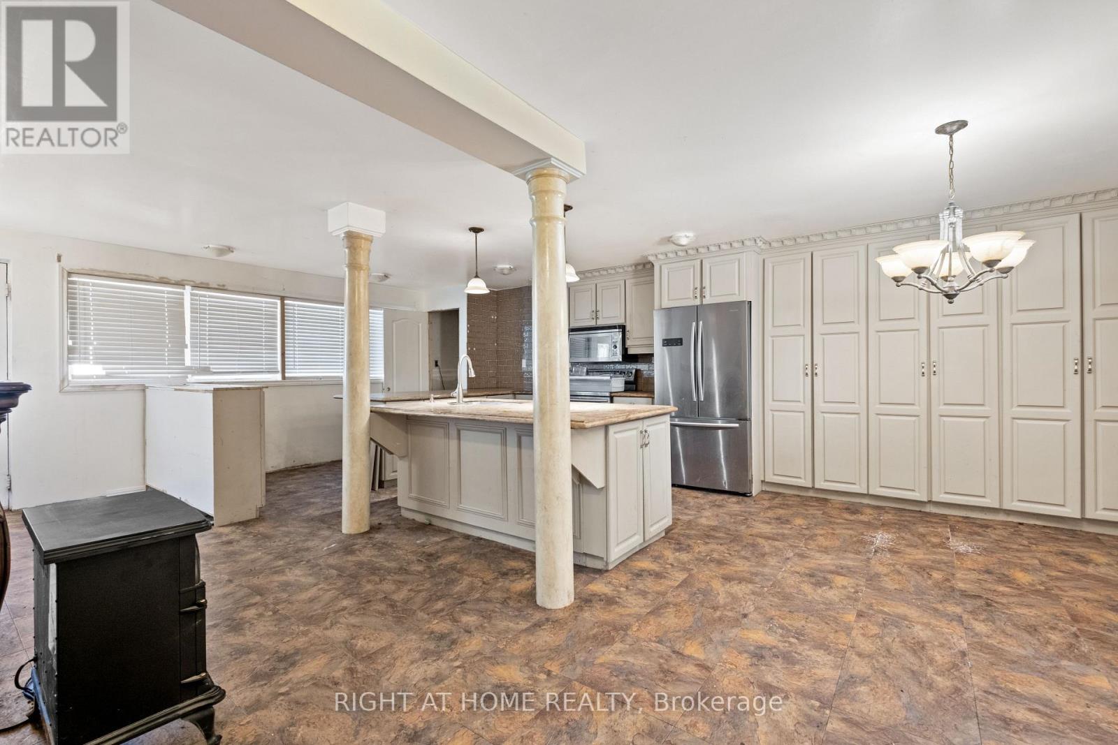 275 Miami Drive, Georgina, Ontario  L4P 2Z5 - Photo 21 - N12455382