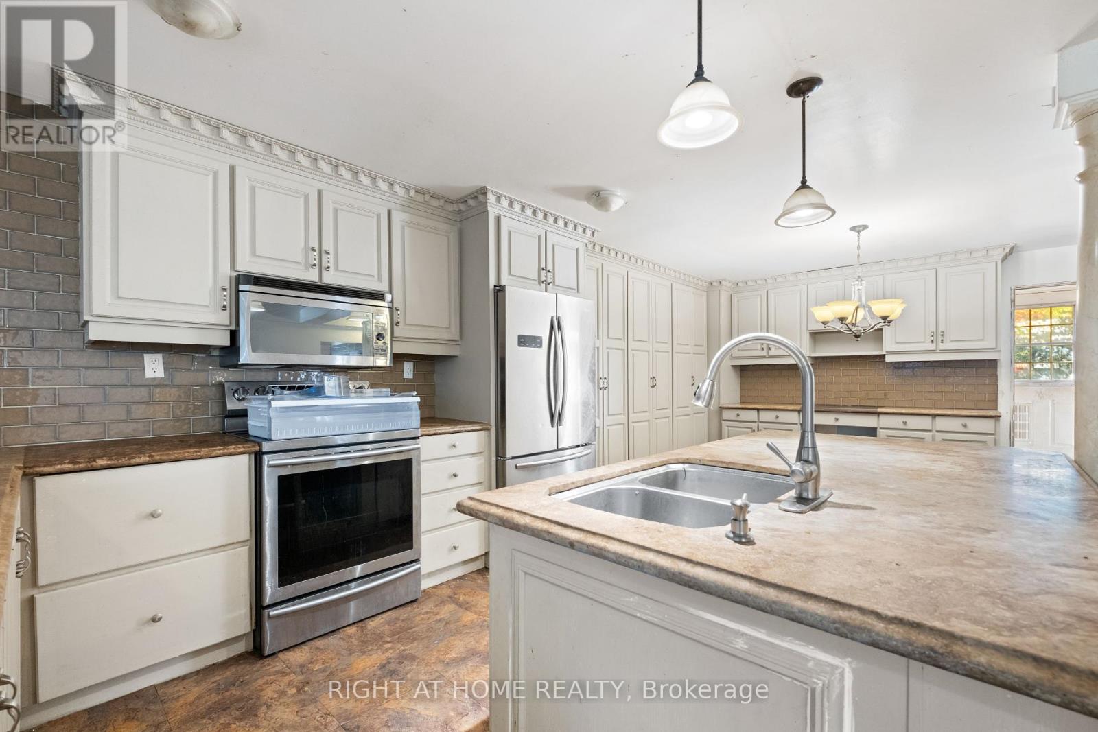 275 Miami Drive, Georgina, Ontario  L4P 2Z5 - Photo 23 - N12455382