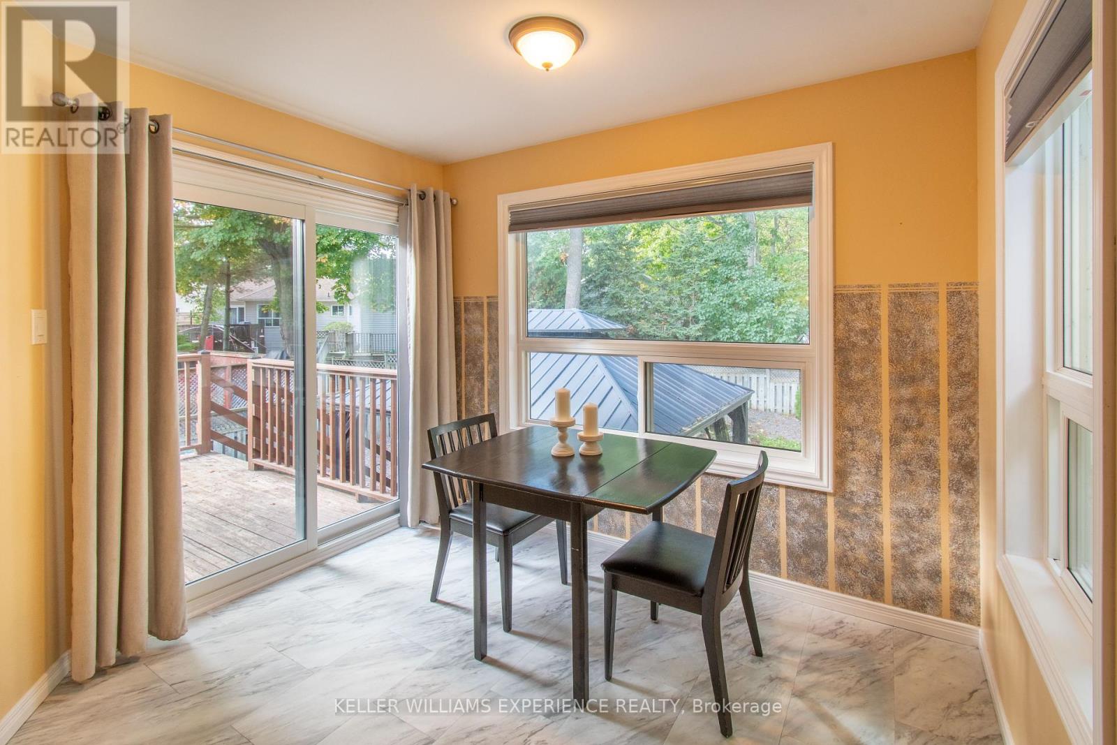 68 Dyer Drive, Wasaga Beach, Ontario  L9Z 1E4 - Photo 11 - S12455404