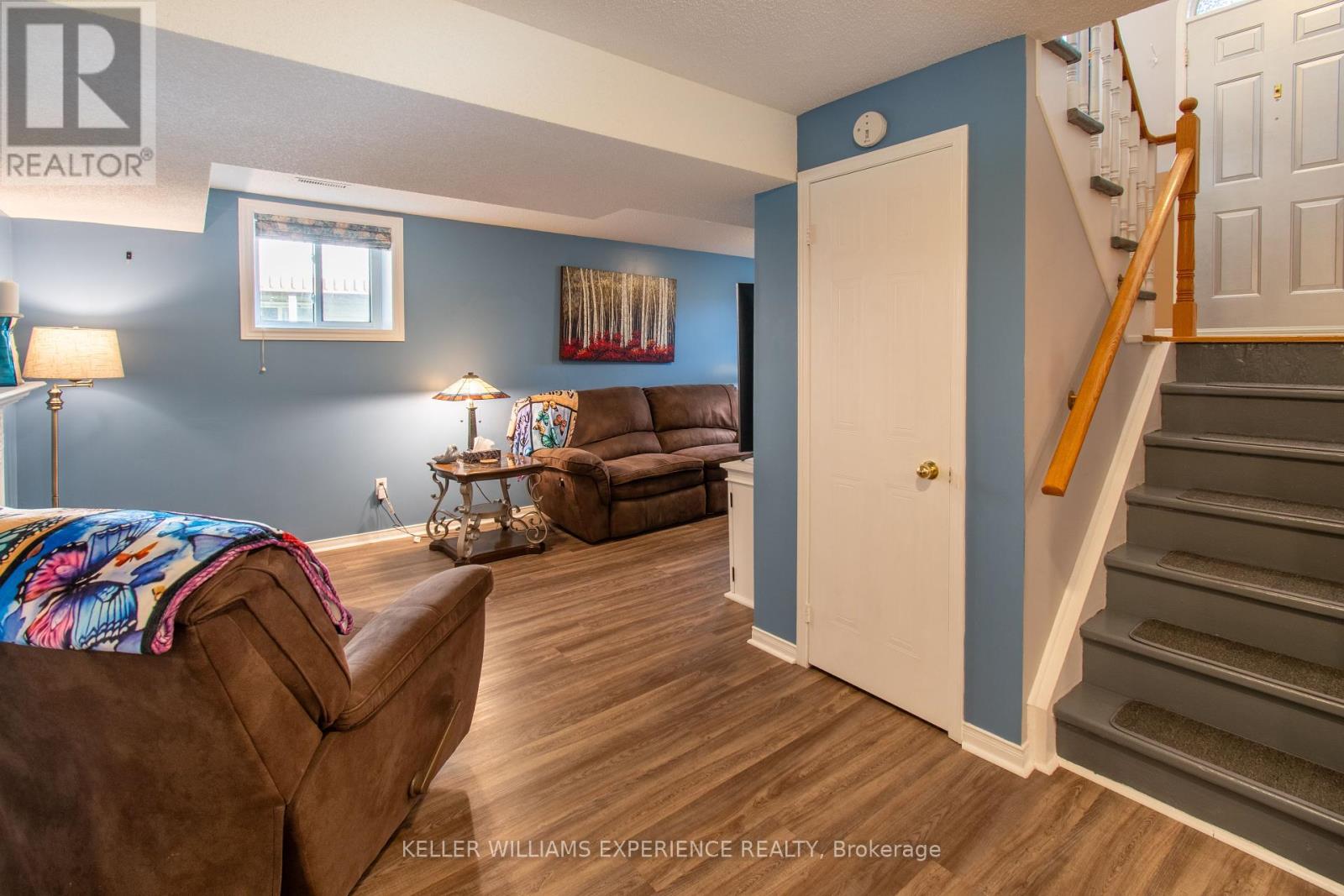 68 Dyer Drive, Wasaga Beach, Ontario  L9Z 1E4 - Photo 19 - S12455404