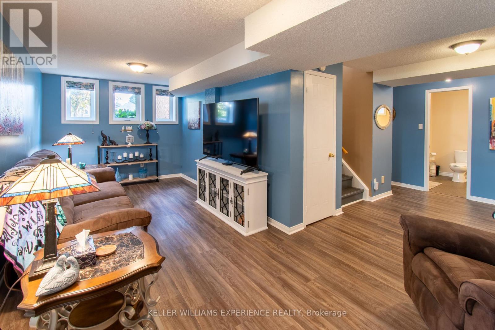 68 Dyer Drive, Wasaga Beach, Ontario  L9Z 1E4 - Photo 20 - S12455404