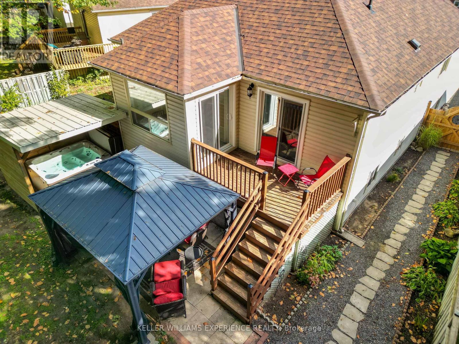 68 Dyer Drive, Wasaga Beach, Ontario  L9Z 1E4 - Photo 29 - S12455404