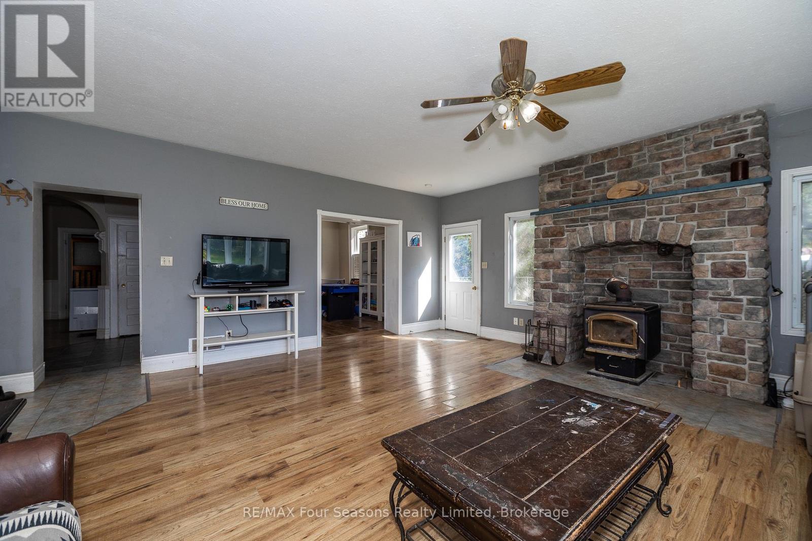 734316 West Back Line Road, Grey Highlands, Ontario  N0C 1E0 - Photo 6 - X12455416