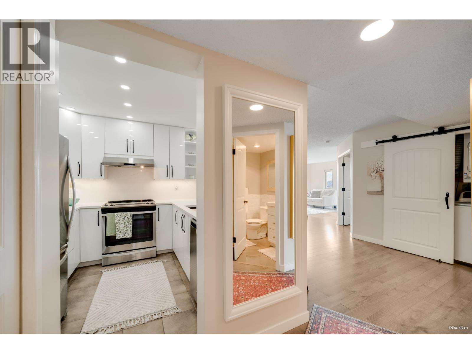 1606 69 Jamieson Court, New Westminster, British Columbia  V3L 5R3 - Photo 8 - R3057045