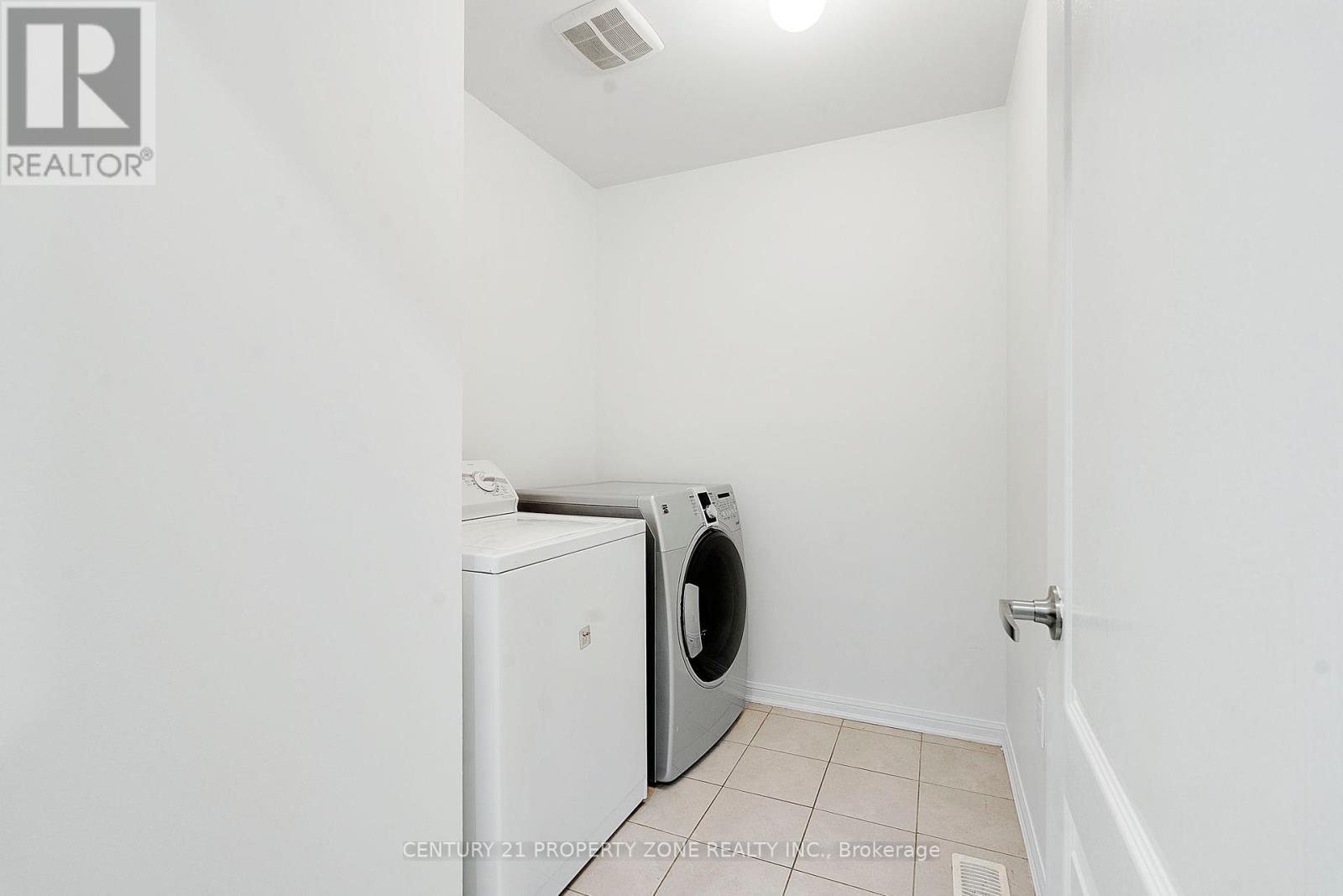 63 Agricola Road, Brampton, Ontario  L7A 0V6 - Photo 15 - W12454859
