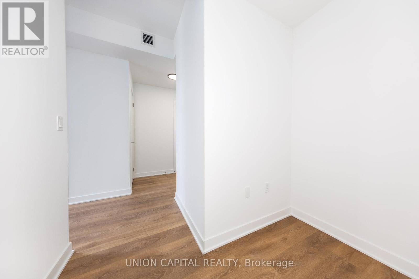314 - 1037 The Queensway, Toronto, Ontario  M8Z 6C7 - Photo 6 - W12455377