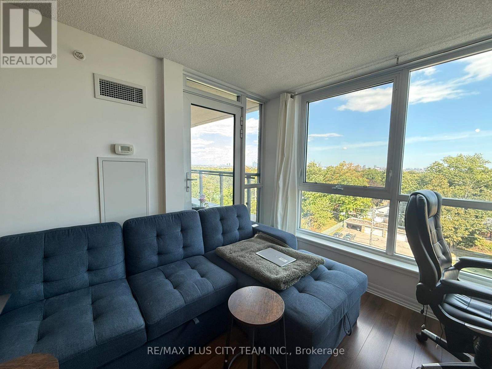 807 - 80 Esther Lorrie Drive S, Toronto, Ontario  M9W 0C6 - Photo 3 - W12455399