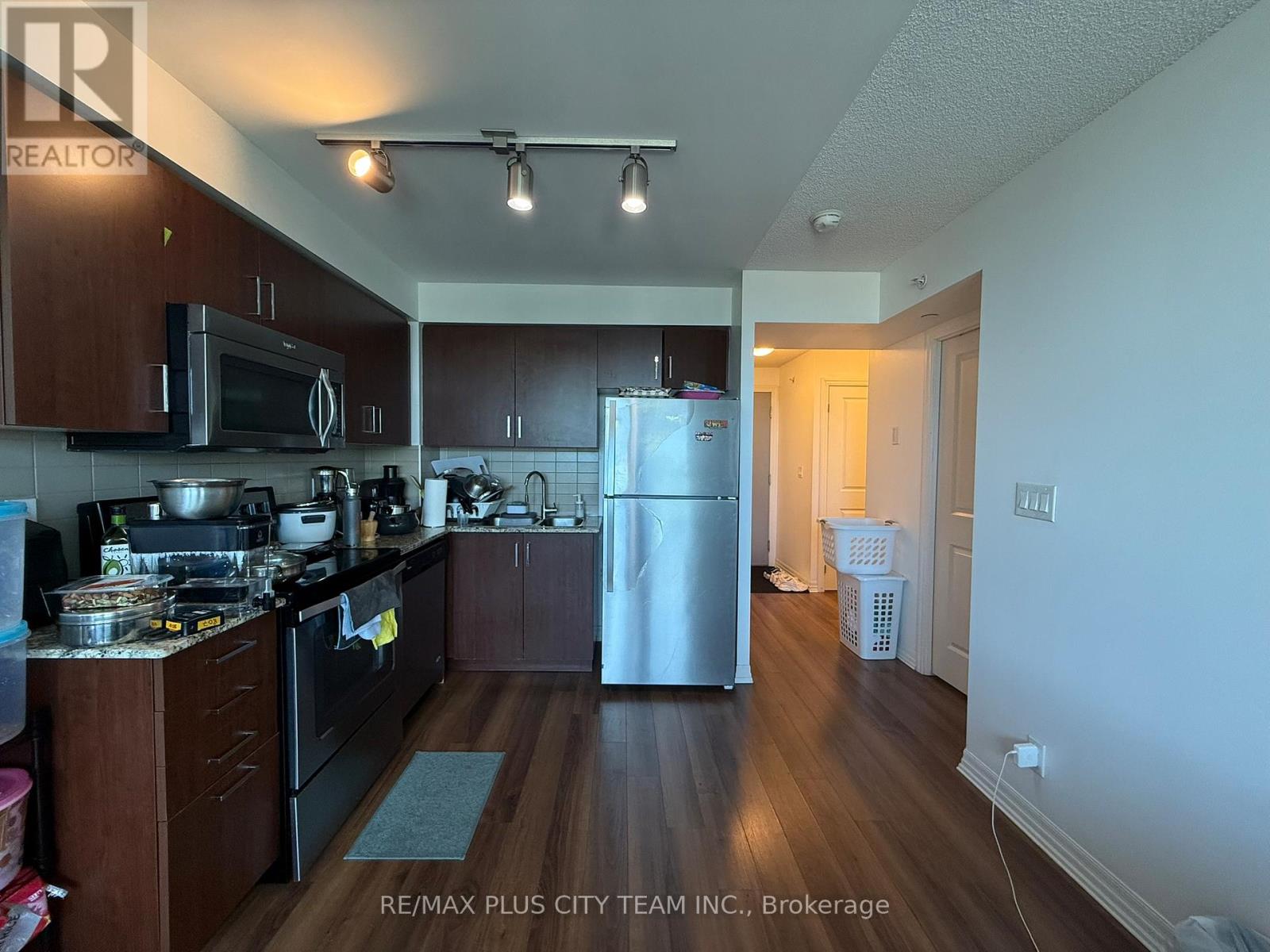 807 - 80 Esther Lorrie Drive S, Toronto, Ontario  M9W 0C6 - Photo 4 - W12455399