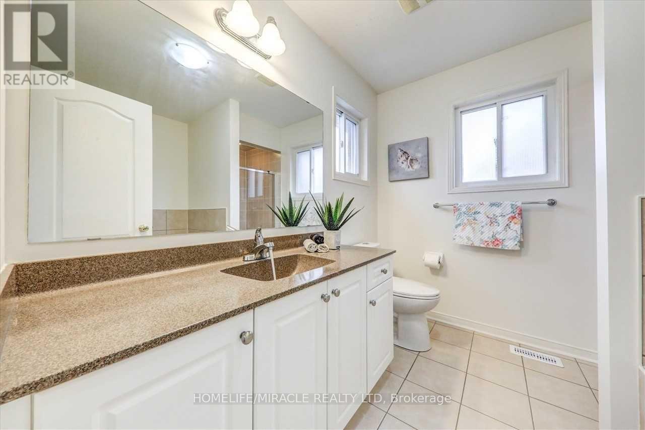 11 Bushmill Circle, Brampton, Ontario  L7A 0K7 - Photo 14 - W12455400