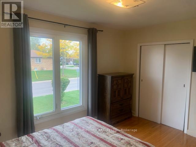 121 Denbigh Crescent, Toronto, Ontario  M3M 2T4 - Photo 17 - W12455402