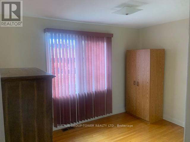 121 Denbigh Crescent, Toronto, Ontario  M3M 2T4 - Photo 19 - W12455402