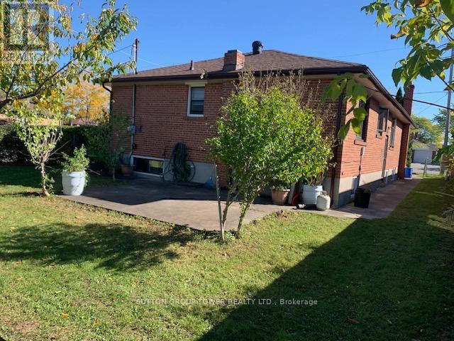 121 Denbigh Crescent, Toronto, Ontario  M3M 2T4 - Photo 28 - W12455402