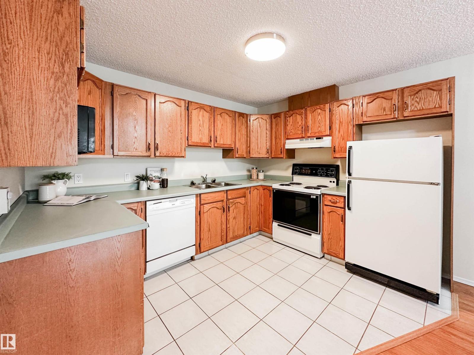 #106 52 St Michael St, St. Albert, Alberta  T8N 1C9 - Photo 6 - E4461557