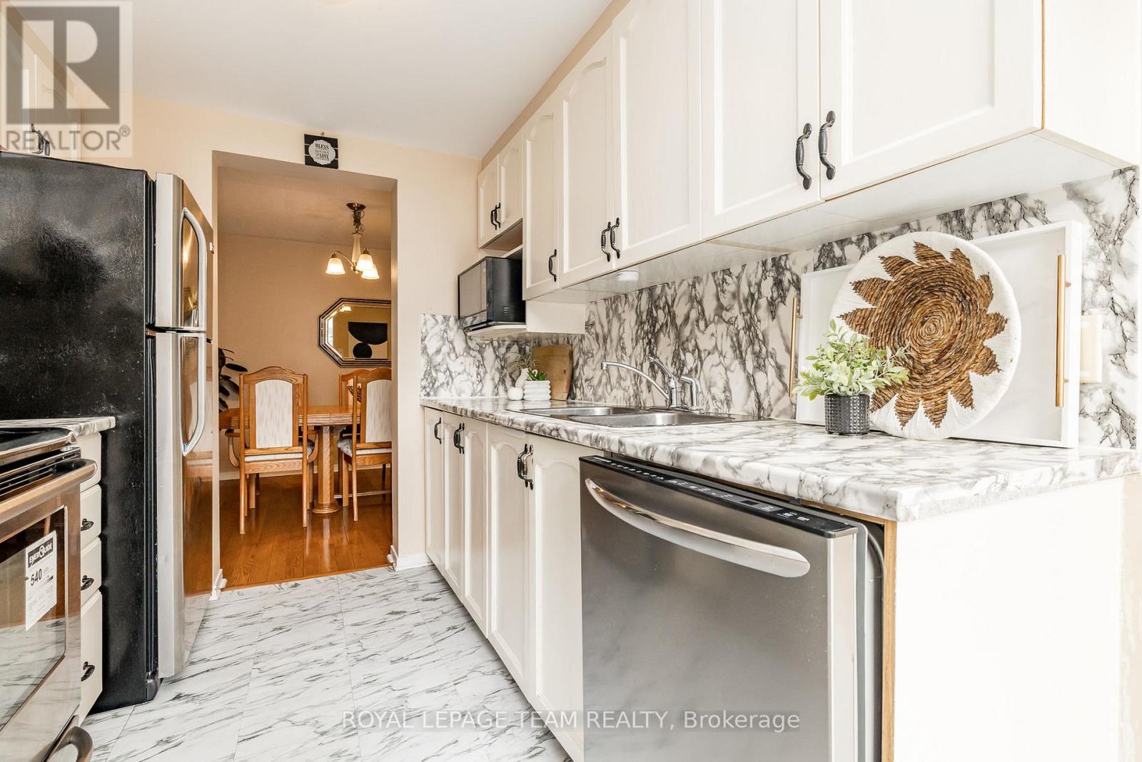221 Sorento Street, Ottawa, Ontario  K2J 0B5 - Photo 15 - X12455418