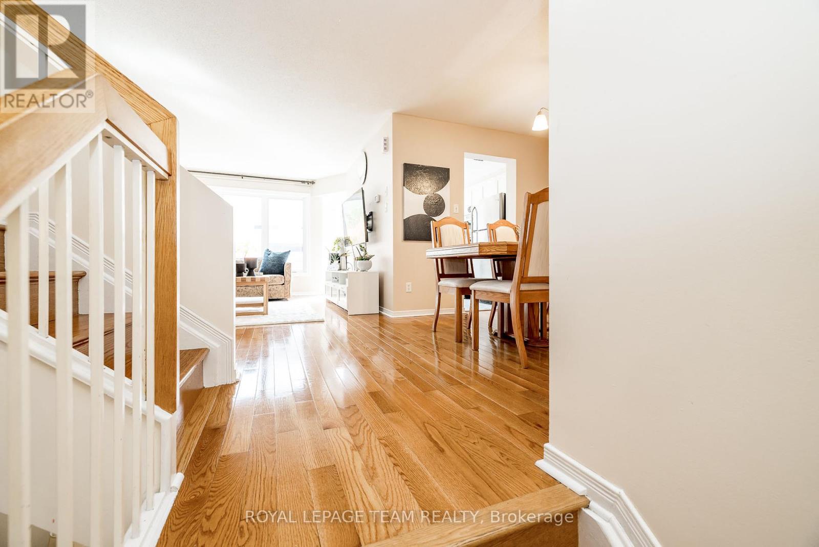 221 Sorento Street, Ottawa, Ontario  K2J 0B5 - Photo 5 - X12455418