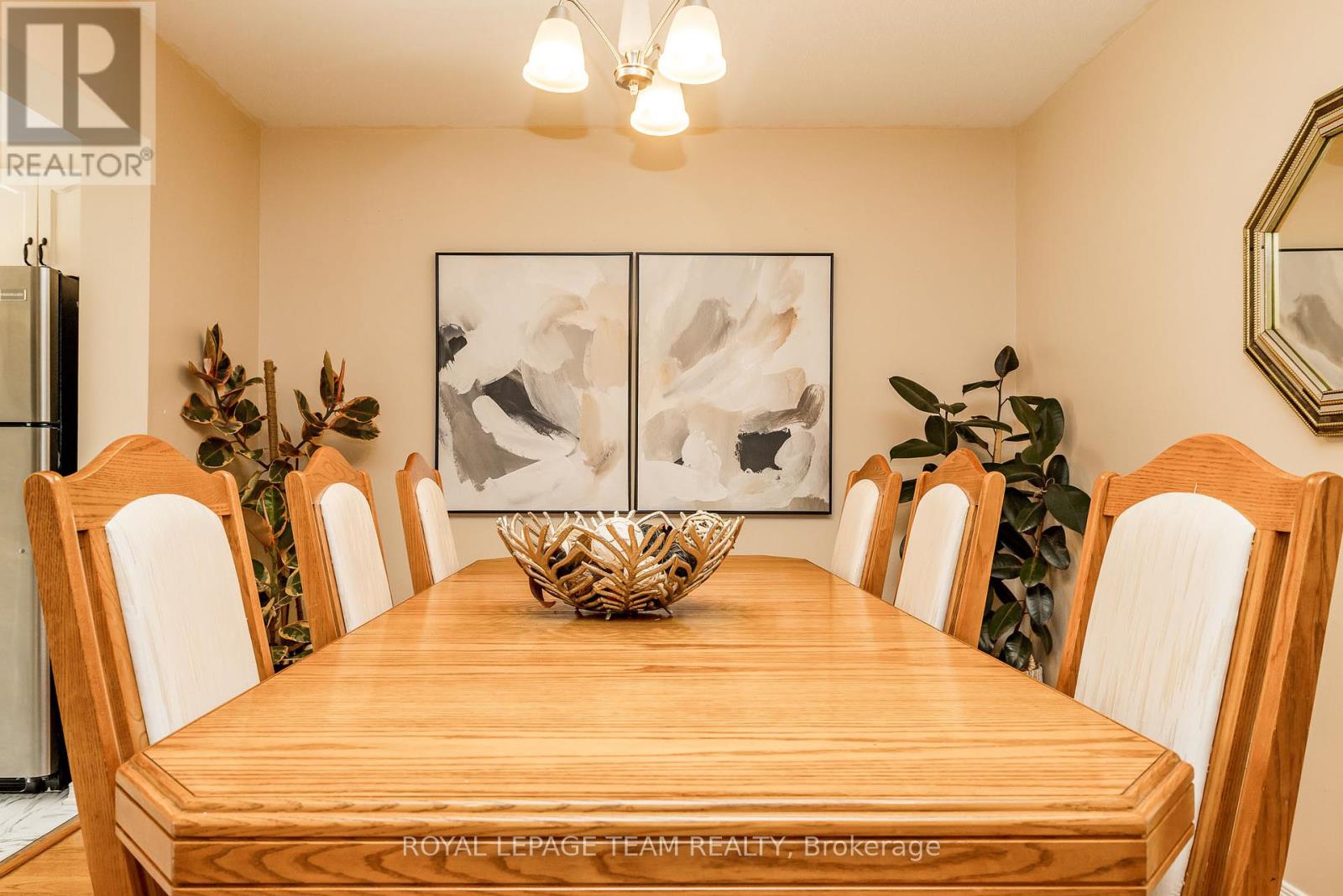 221 Sorento Street, Ottawa, Ontario  K2J 0B5 - Photo 8 - X12455418