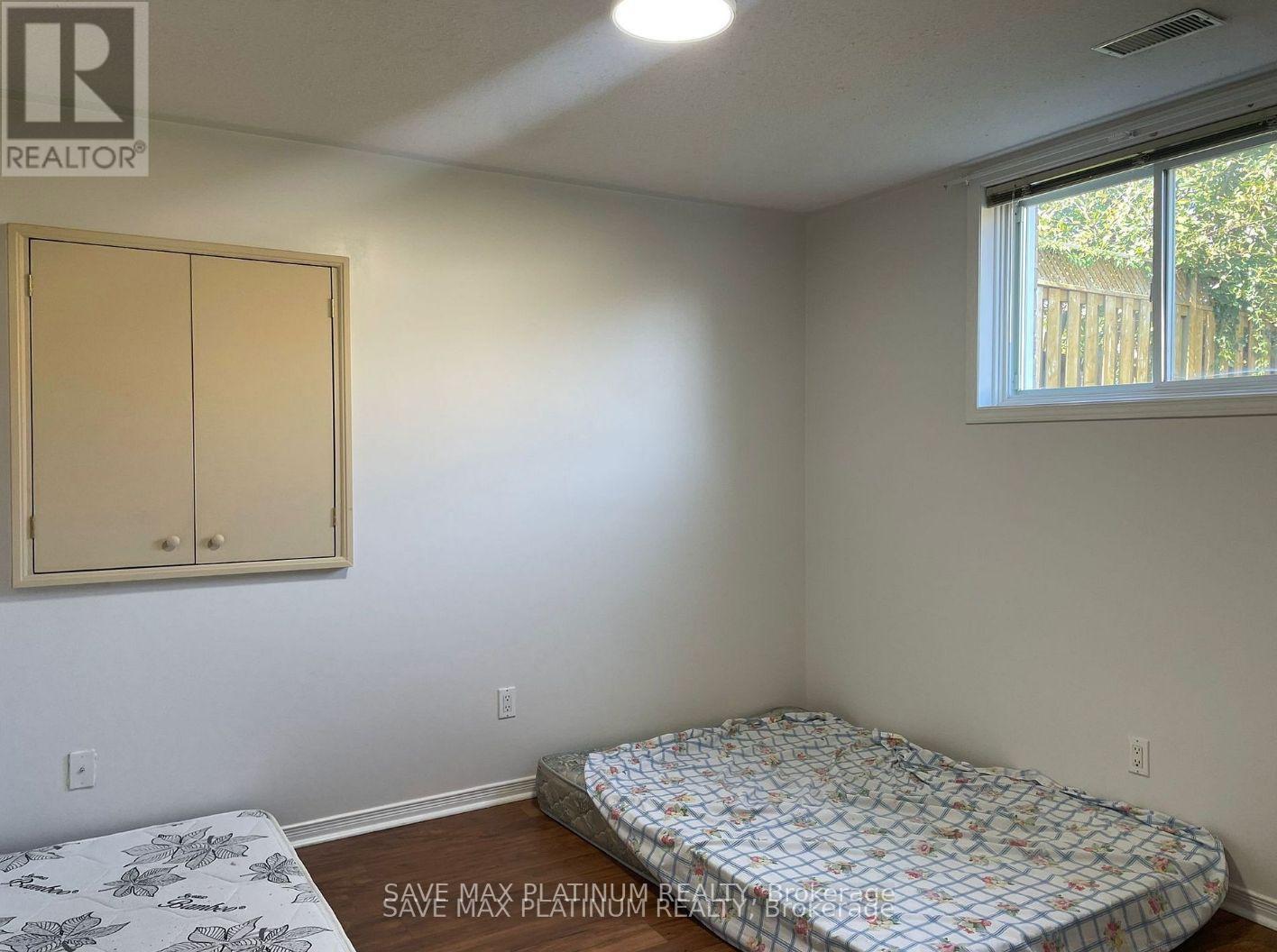 24 Limerick Lane, Brantford, Ontario  N3T 6L3 - Photo 14 - X12455380