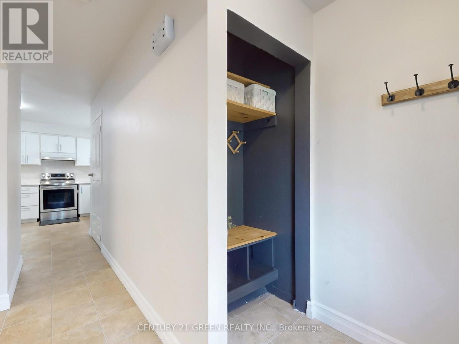 591 Dogwood Lane, Waterloo, Ontario  N2L 4Y1 - Photo 21 - X12455398