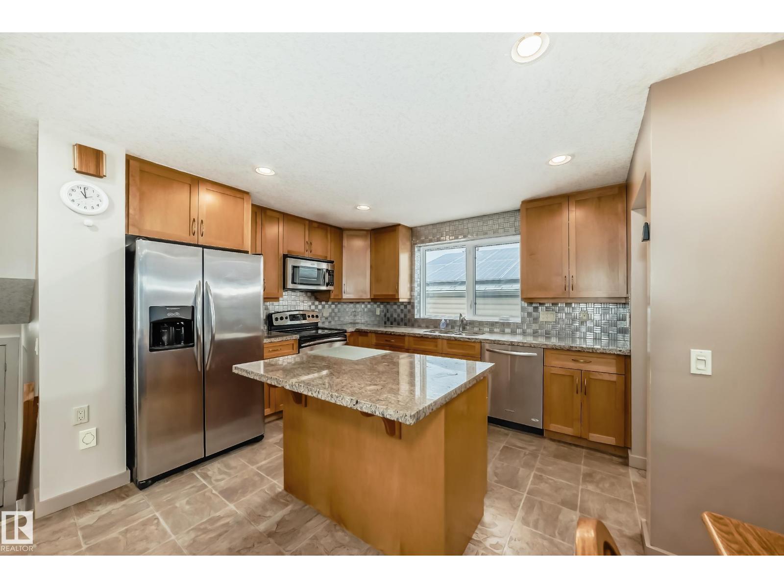 4108 135 Av Nw, Edmonton, Alberta  T5A 2N7 - Photo 6 - E4461039