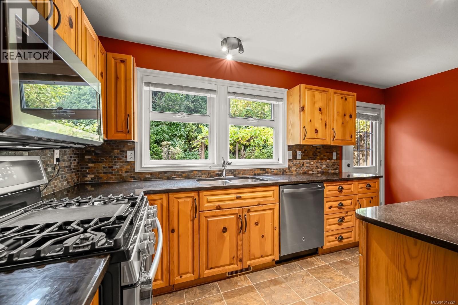 545 Cove Pl, Campbell River, British Columbia  V9W 7Z6 - Photo 22 - 1017224