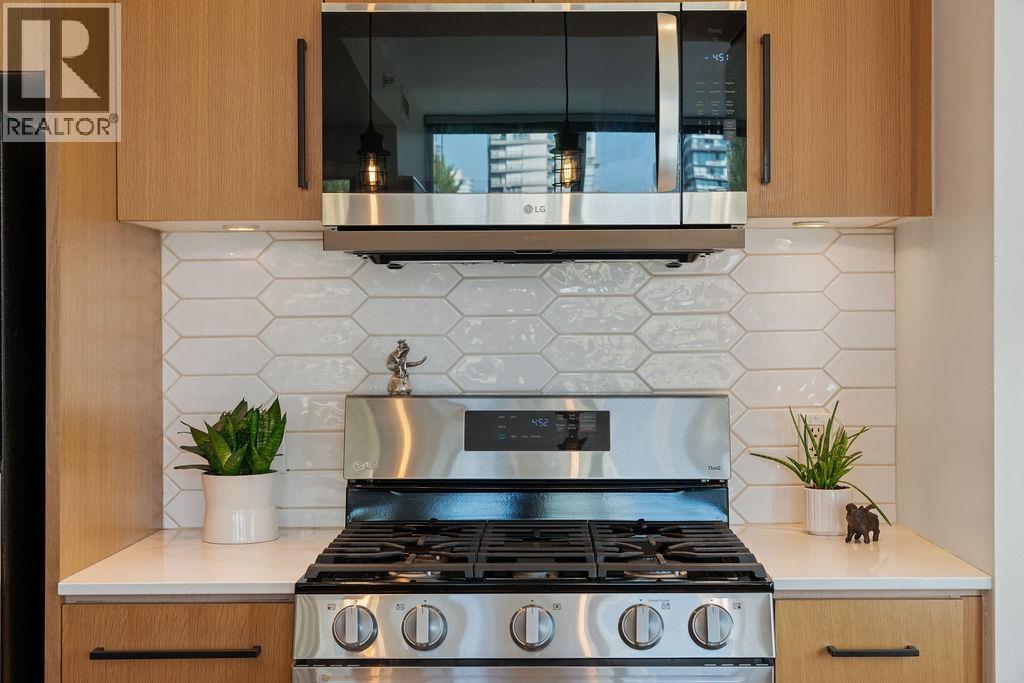 305 638 Beach Crescent, Vancouver, British Columbia  V6Z 3H4 - Photo 8 - R3057233