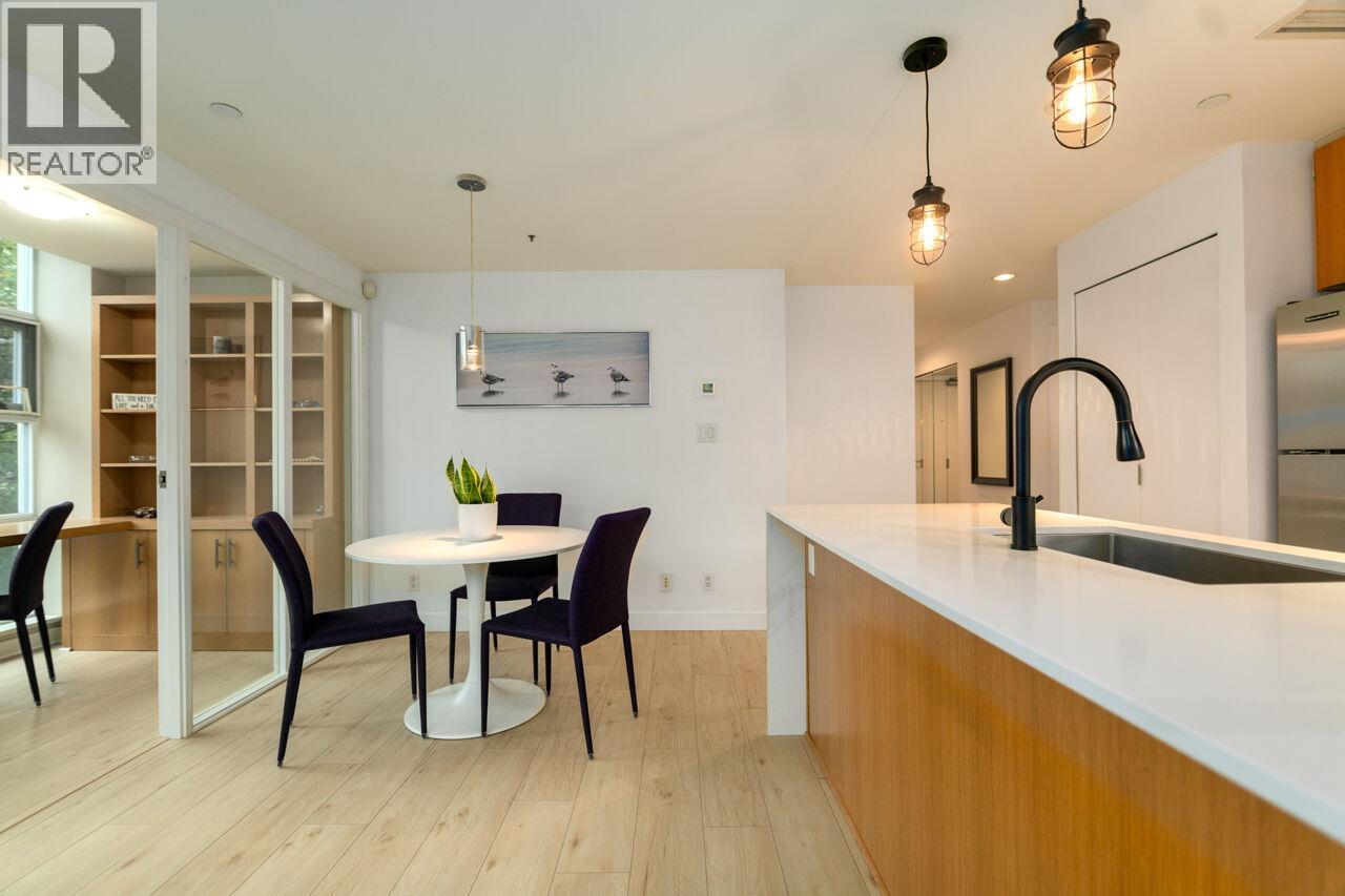 305 638 Beach Crescent, Vancouver, British Columbia  V6Z 3H4 - Photo 11 - R3057233