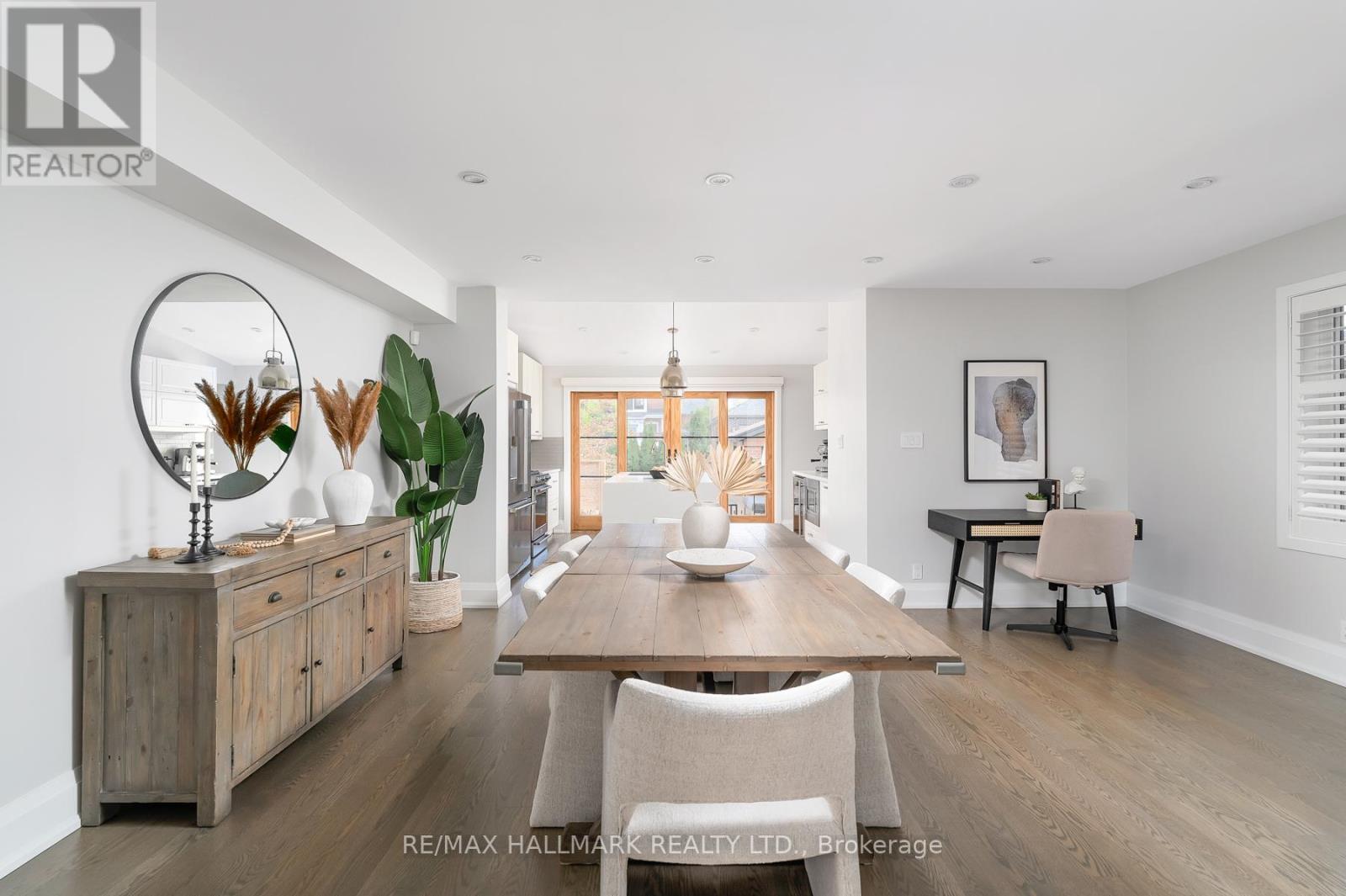 29 Lesmount Avenue, Toronto (Danforth Village-East York), Ontario  M4J 3V5 - Photo 15 - E12455450
