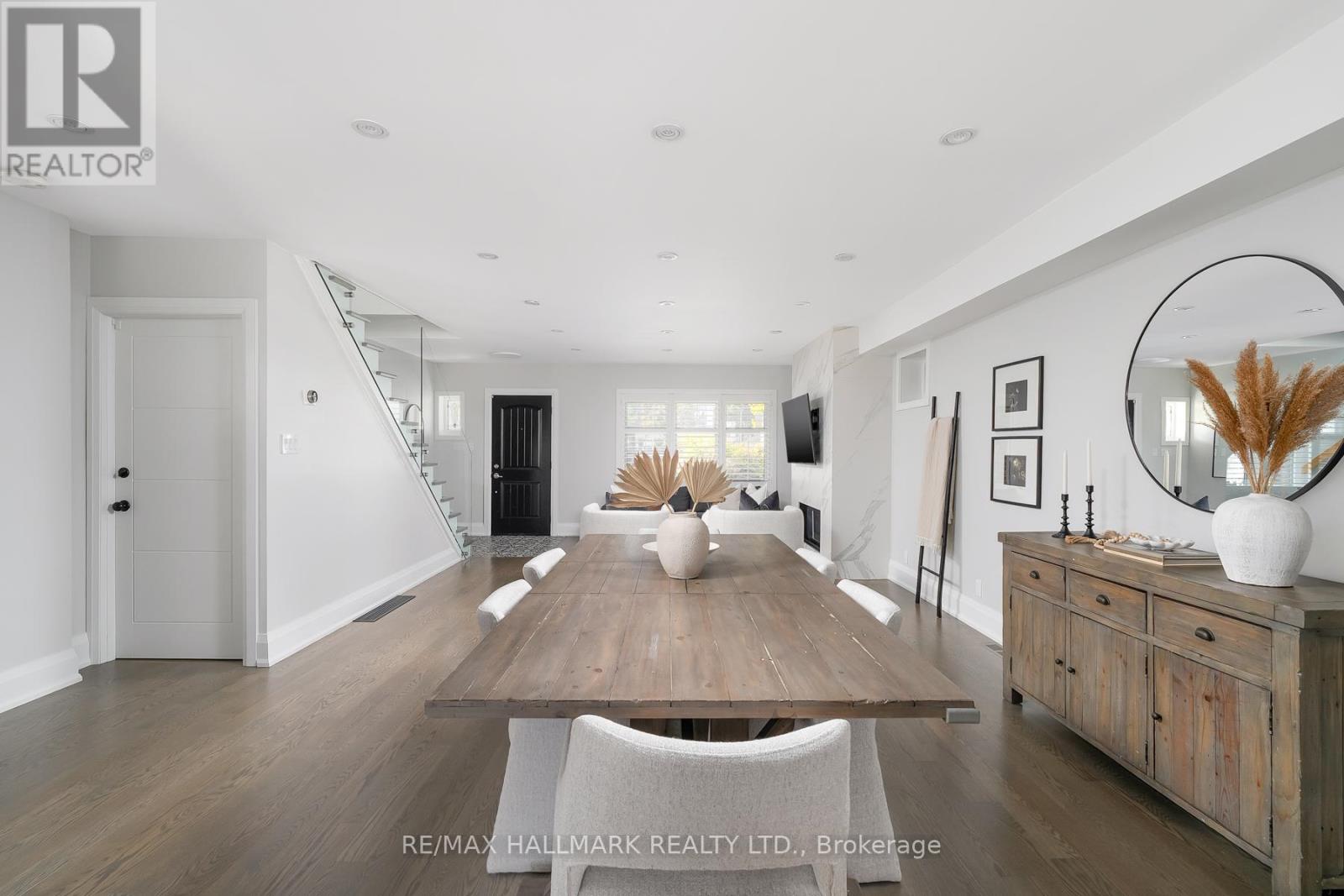 29 Lesmount Avenue, Toronto (Danforth Village-East York), Ontario  M4J 3V5 - Photo 17 - E12455450